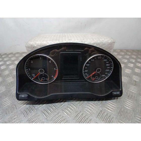 Cuadro Instrumentos para Volkswagen Scirocco (137)