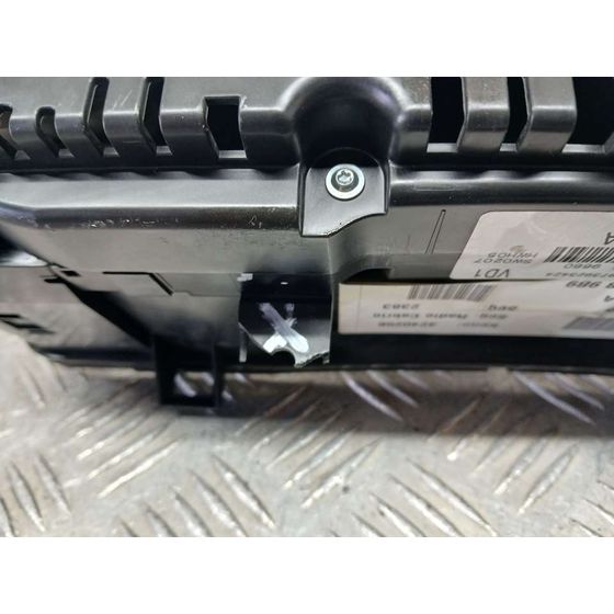 Cuadro Instrumentos para Volkswagen Scirocco (137)