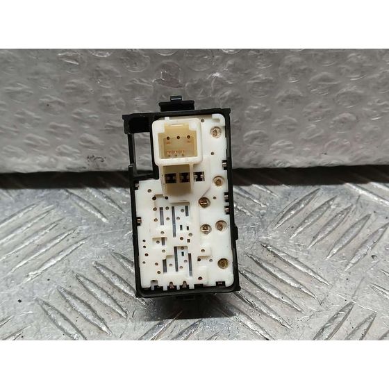 Mando Elevalunas Trasero Izquierdo para Toyota Land Cruiser (J15)