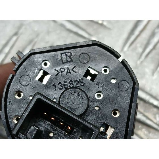 Interruptor para Toyota Land Cruiser (J15)