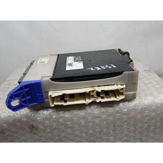 Caja Reles / Fusibles para Toyota Land Cruiser (J15)