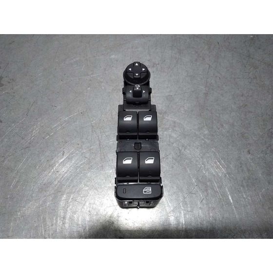 Mando Elevalunas Delantero Izquierdo para Peugeot 208 (P2)