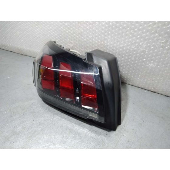 Piloto Trasero Izquierdo para Peugeot 208 (P2)