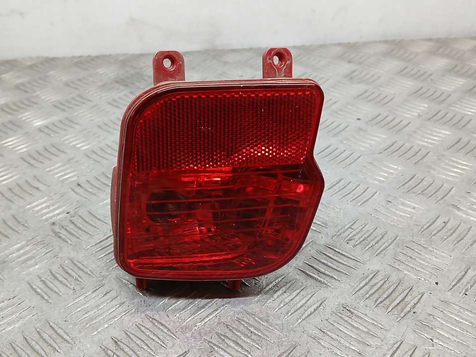 Piloto Trasero Izquierdo Paragolpes para Peugeot 2008 (P1)