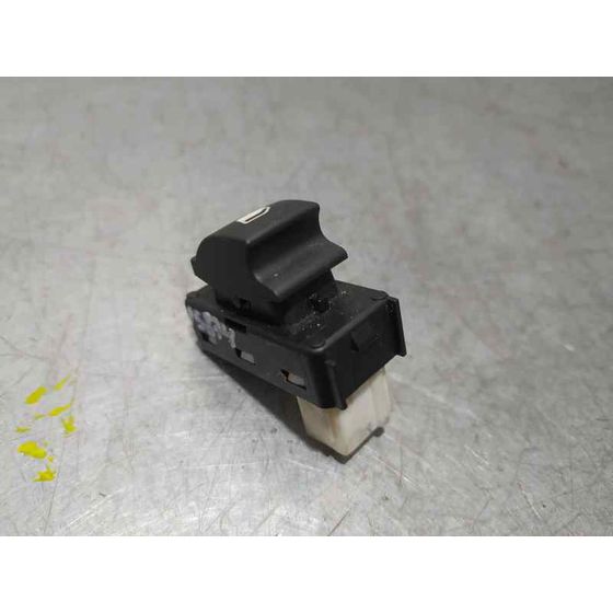 Mando Elevalunas Trasero Izquierdo para Peugeot 2008 (P1)