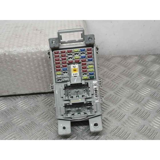 Caja Reles / Fusibles para Hyundai I20 Active