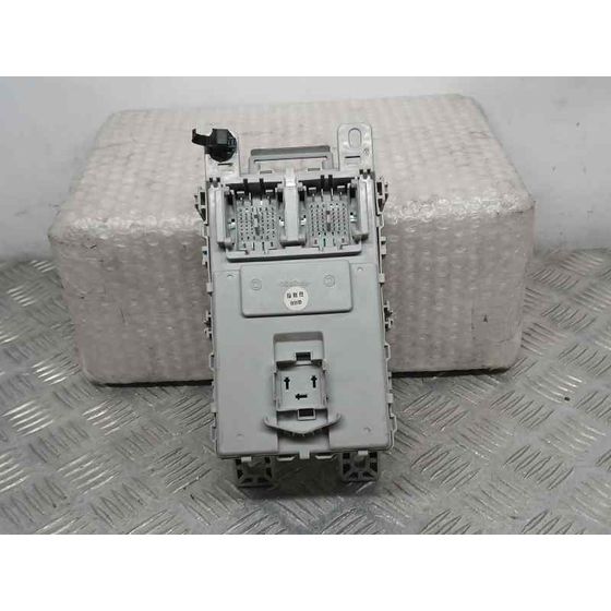 Caja Reles / Fusibles para Hyundai I20 Active