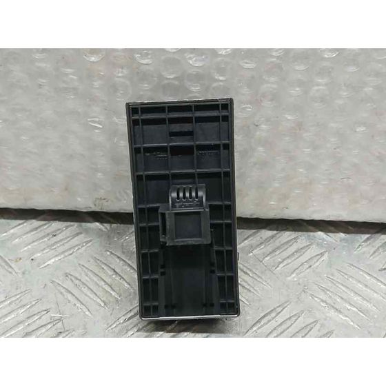 Mando Elevalunas Delantero Izquierdo para Audi A4 Ber. (B8)