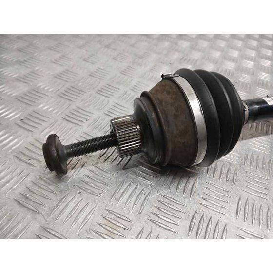 Transmision Delantera Izquierda para Audi A4 Ber. (B8)