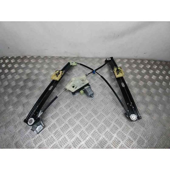 Elevalunas Delantero Izquierdo para Cupra Leon (5F16)
