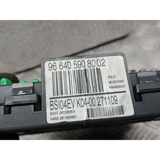 Caja Reles / Fusibles para Peugeot 3008