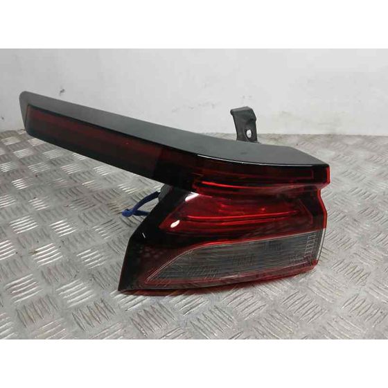 Piloto Trasero Izquierdo para Nissan Qashqai (J12)