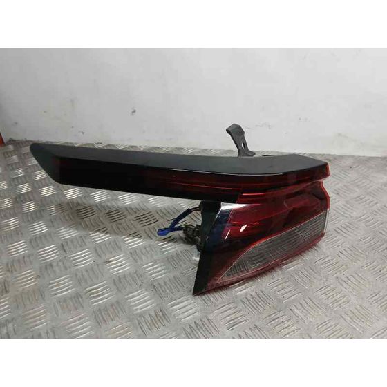 Piloto Trasero Izquierdo para Nissan Qashqai (J12)
