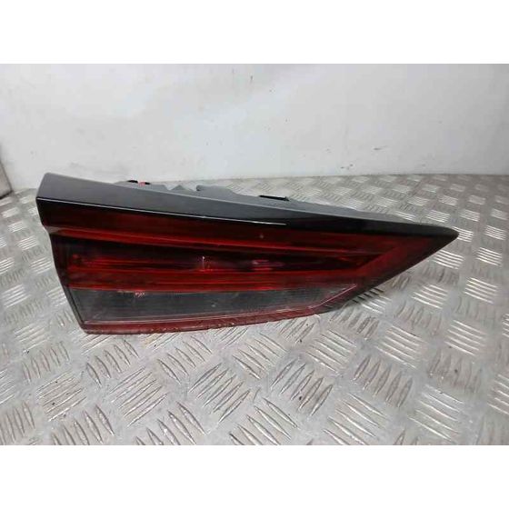 Piloto Trasero Izquierdo para Nissan Qashqai (J12)