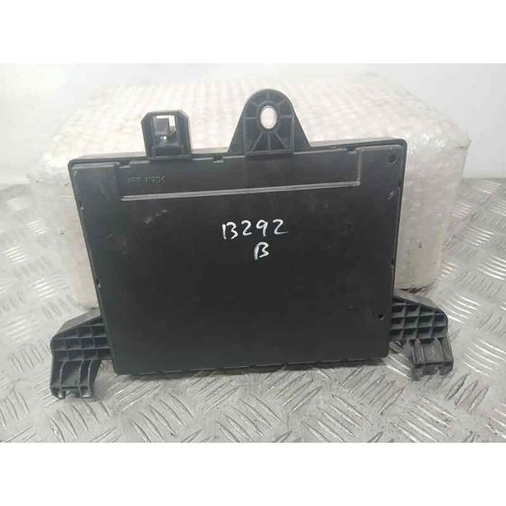 Caja Reles / Fusibles para Opel Astra J Lim.