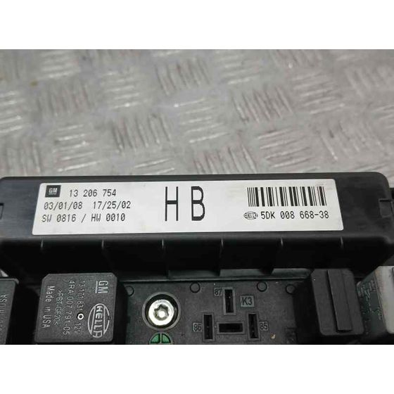 Caja Reles / Fusibles para Opel Astra H Ber.
