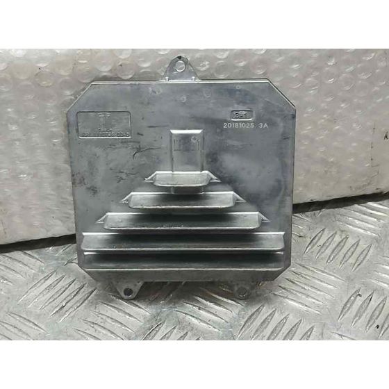 Centralita Faro para Tesla Model 3