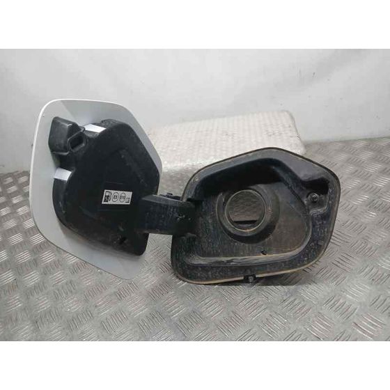 Tapa Exterior Combustible para Opel Corsa F