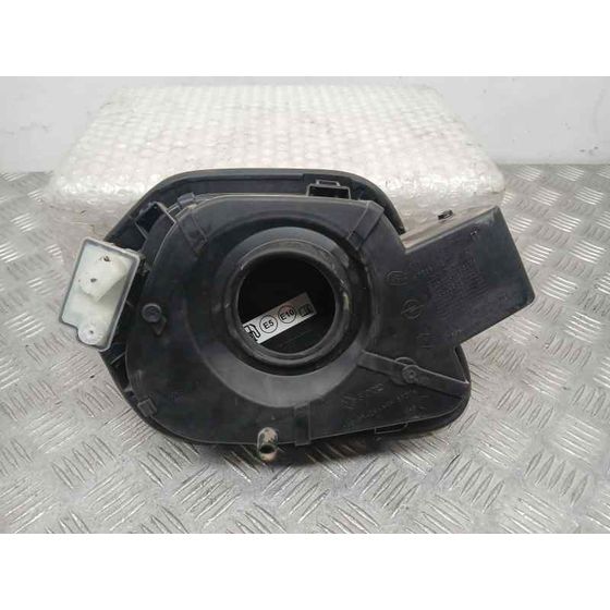 Tapa Exterior Combustible para Opel Corsa F