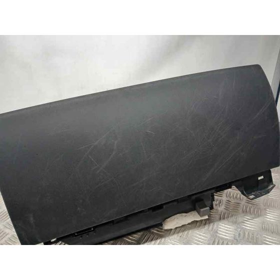 Tapa Guantera para Tesla Model 3