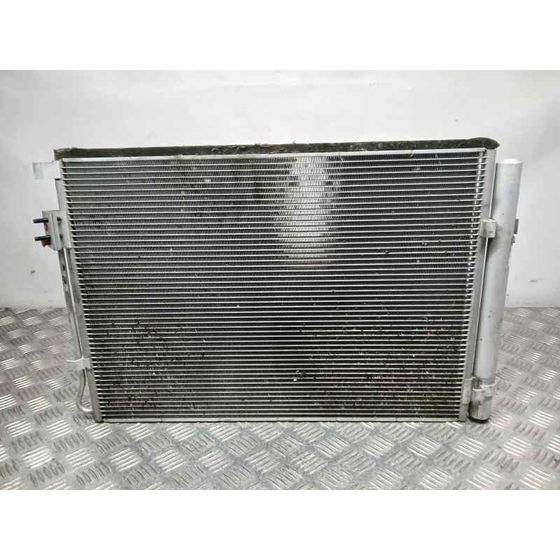 Condensador / Radiador Aire Acondicionado para Kia Stonic (Ybcuv)