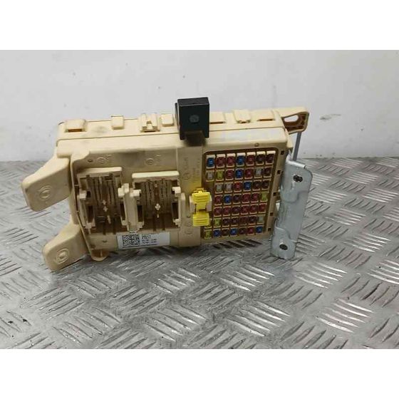 Caja Reles / Fusibles para Kia Stonic (Ybcuv)