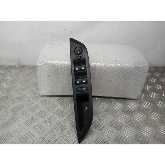 Mando Elevalunas Delantero Izquierdo para Peugeot 208 (P2)