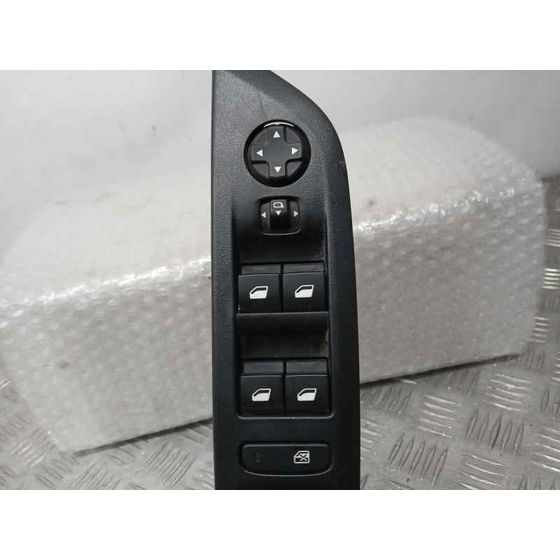 Mando Elevalunas Delantero Izquierdo para Peugeot 208 (P2)