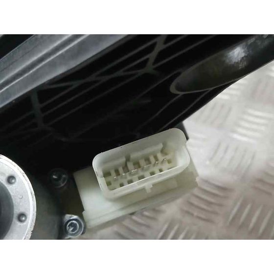Elevalunas Trasero Derecho para Renault Captur Ii