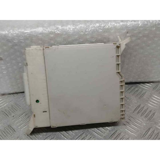 Caja Reles / Fusibles para Lexus Is200 (Ds2/Is2)