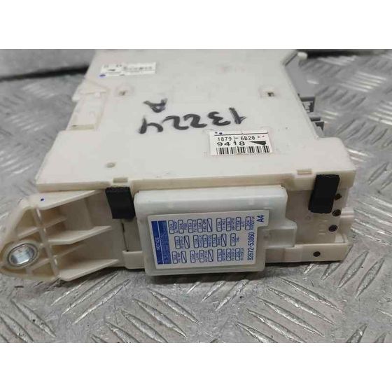 Caja Reles / Fusibles para Lexus Is200 (Ds2/Is2)