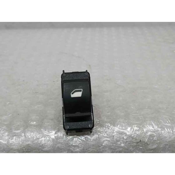 Mando Elevalunas Trasero Derecho para Peugeot 2008 (P1)
