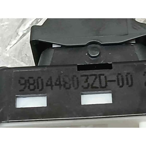 Mando Elevalunas Trasero Derecho para Peugeot 2008 (P1)