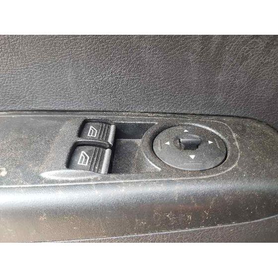 Mando Elevalunas Delantero Izquierdo para Ford Tourneo Courier (C4A)