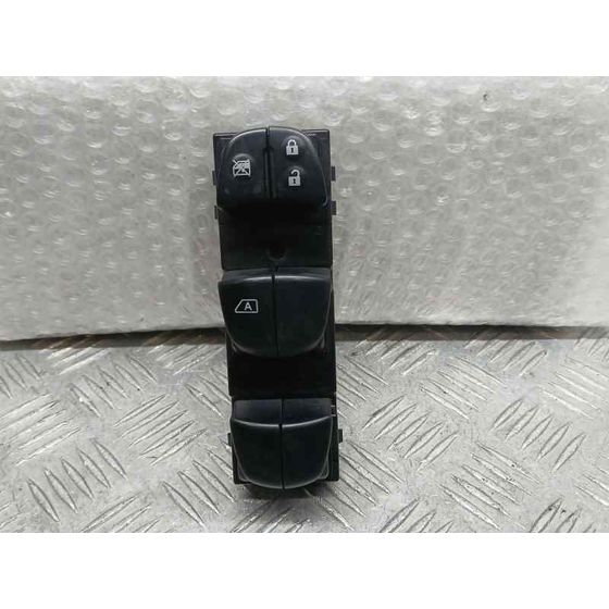 Mando Elevalunas Delantero Izquierdo para Nissan Juke (F15)