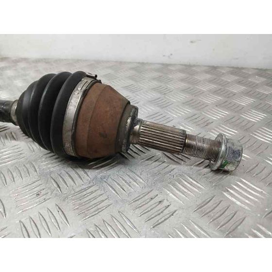 Transmision Delantera Derecha para Nissan Juke (F15)