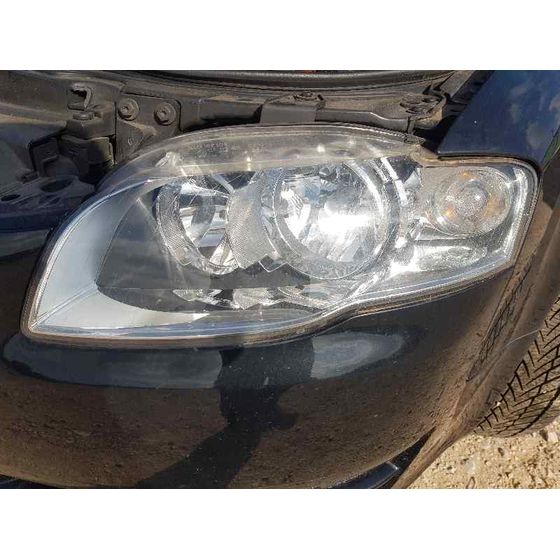 Faro Izquierdo para Audi A4 Avant (8E)