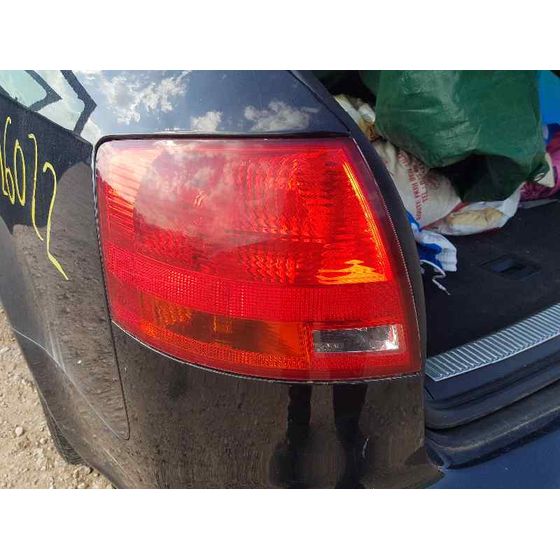 Piloto Trasero Izquierdo para Audi A4 Avant (8E)