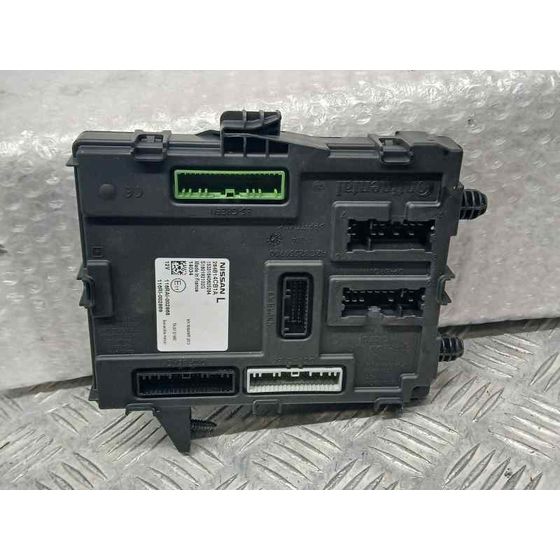 Caja Reles / Fusibles para Nissan Qashqai (J11)