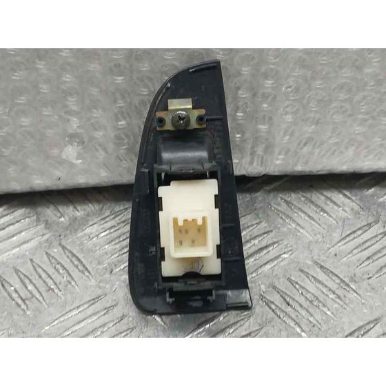 Mando Elevalunas Trasero Izquierdo para Toyota Avensis Berlina (T25)