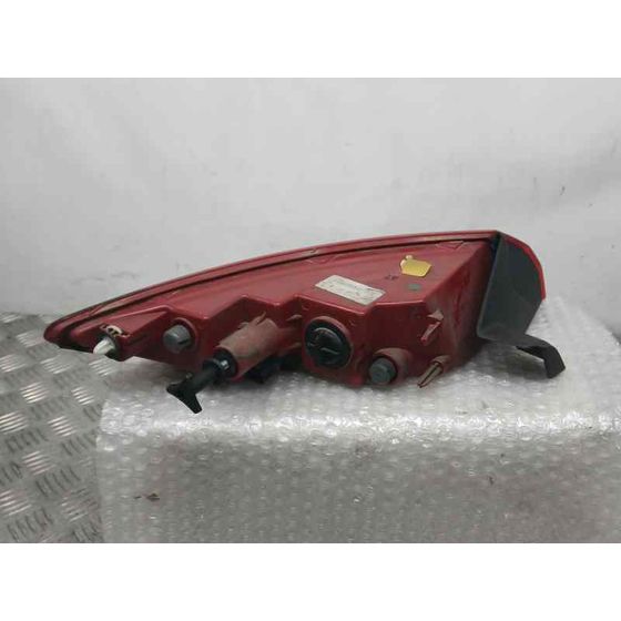 Piloto Trasero Derecho para Renault Laguna Coupe