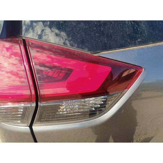 Piloto Trasero Izquierdo para Nissan X-Trail (T32)