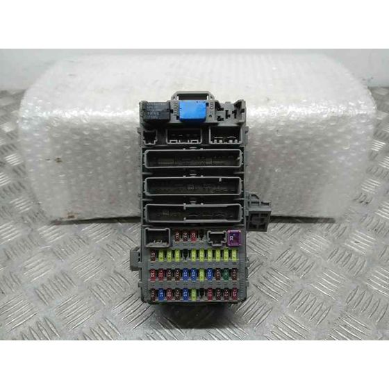Caja Reles / Fusibles para Honda Cr-V (Re)