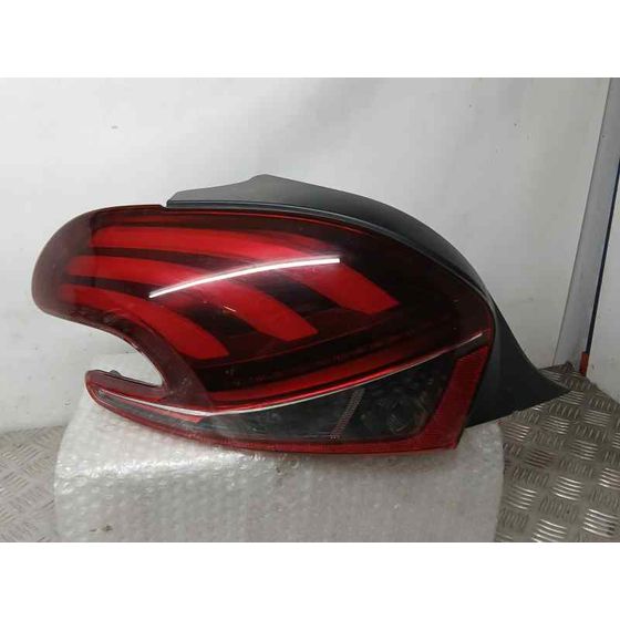 Piloto Trasero Izquierdo para Peugeot 208