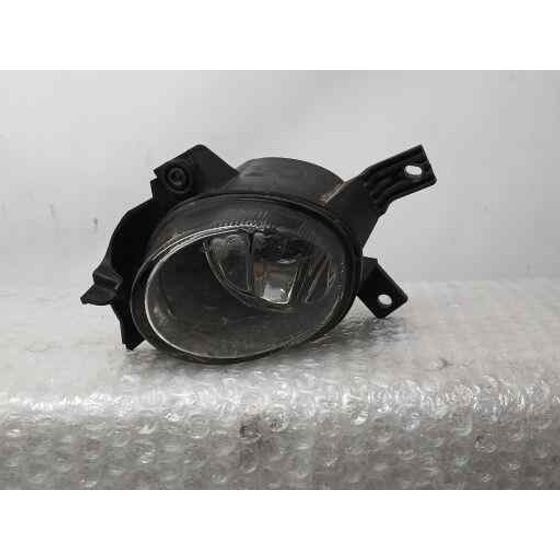 Faro Antiniebla Izquierdo para Audi A4 Berlina (8E)