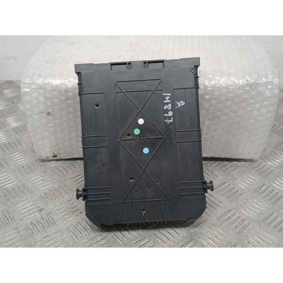 Caja Reles / Fusibles para Peugeot 208