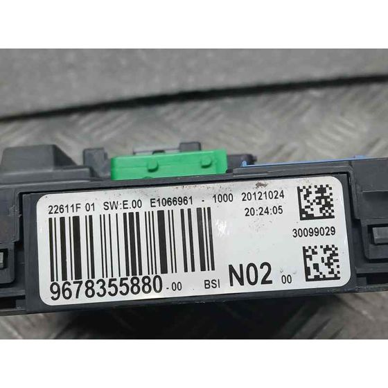 Caja Reles / Fusibles para Peugeot 208