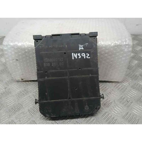 Caja Reles / Fusibles para Peugeot 3008