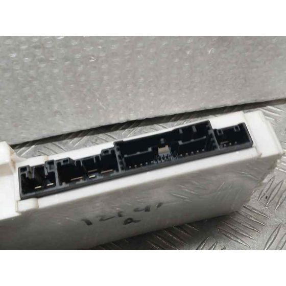 Caja Reles / Fusibles para Suzuki Baleno