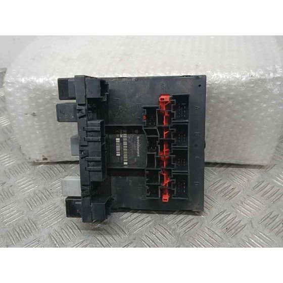 Caja Reles / Fusibles para Volkswagen Caddy Ka/Kb (2K)
